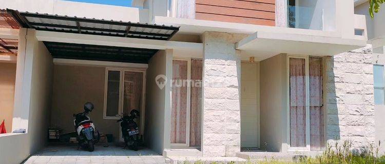 Rumah Dengan Tanah Luas Dalam Perumahan Citra Grand Mutiara Jalan Wates 1