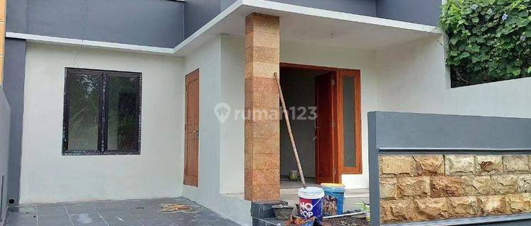 MURAH
MURAH
MURAH

RUMAH BARU CANTIK DENGAN DESAIGN LIMASAN DI JALAN KALIURANG KM 13 DEKAT SPBU MINDI NGAGLIK SLEMAN 1