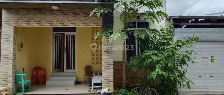 RUMAH CANTIK KUNING NYAMAN DENGAN TANAH LUAS DI TEGALREJO DEKAT TUGU JOGJA DAN MALIOBORO 

[ 1