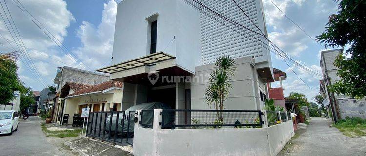 RUMAH SEMI FURNISHED 2 LANTAI & ROOFTOP DALAM RINGROAD DI PELEM MULONG BANGUNTAPAN BANTUL 1