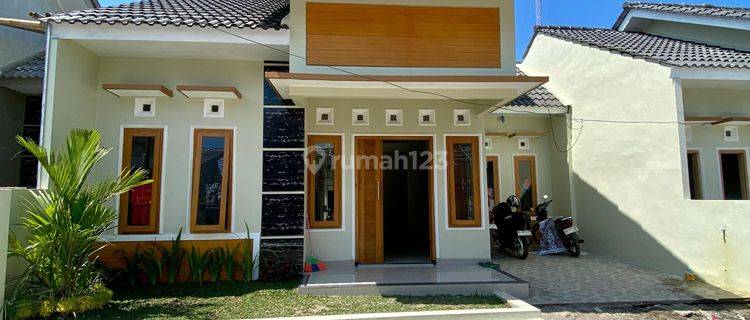 RUMAH BARU CANTIK MEWAH - HARGA MURAH DI DALAM CLUSTER KADISOKA PURWOMARTANI SLEMAN DEKAT PEMANCINGAN 1