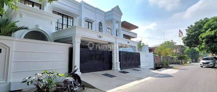 Rumah Mewah Megah Desaign Mediteranian Tropical 2 Lantai Dengan Kolam Renang Di Banyuraden Gamping Sleman Jogja 

fully Furnished
dekat Ke Kota Jogja
dalam Ringroa 1