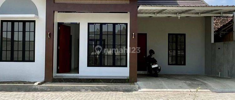 Rumah Baru Dalam Cluster di JL Magelang Km 10 Dekat Sleman City Hall
Luas Tanah : 1