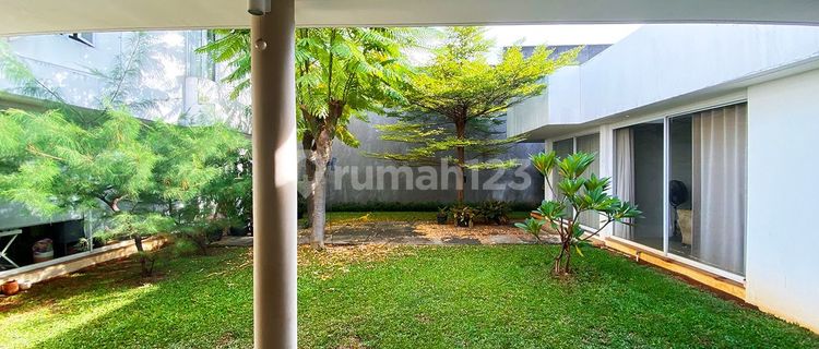 JS176 Large garden can fit 10 cars, house in Bangka for sale 1
