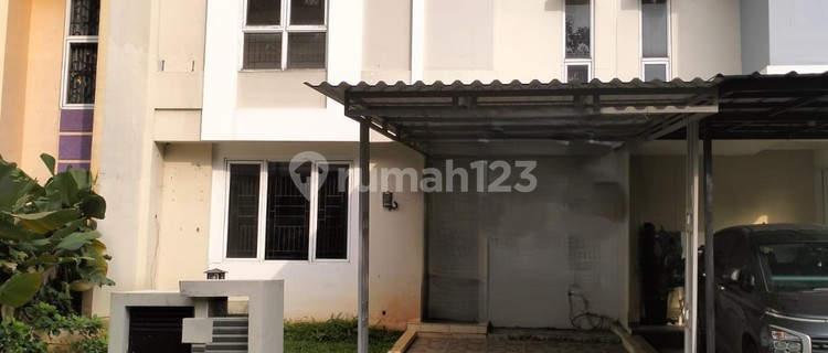 Two-Story House Ready to Occupied, Already Renovated, 6 Bedrooms. 1