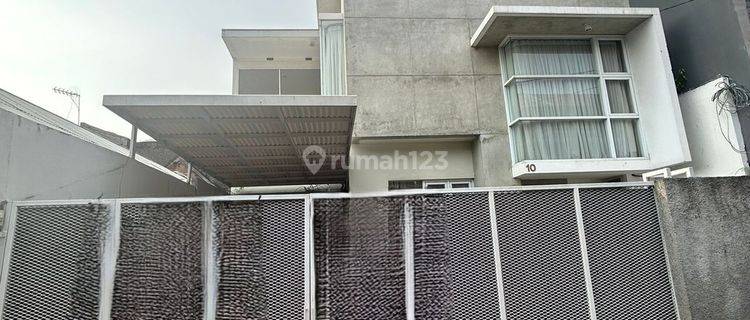 Rumah Di Tebet, Dkt Jln Lebar 2 Lantai 1