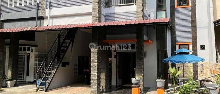 Dijual Cepat Rumah Bagus 2 Lantai Siap Huni  1