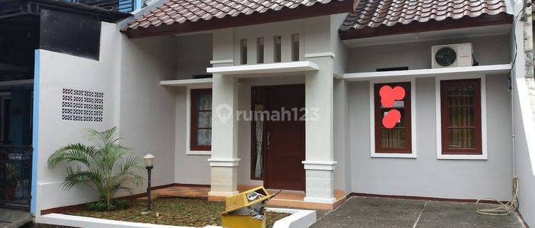 Di Jual Cepat Rumah Bagus Siap Pakai di Mutiara Sentul Bogor 1