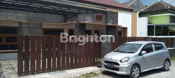 RUMAH SIAP HUNI DENGAN LINGKUNGAN NYAMAN DEKAT IHS 1