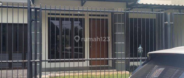 Rumah minimalis 2lantai Kebun Raya Residence siap huni 1