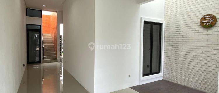 Rumah Cantik Semi Furnish Siap Masuk 5X25 Meruya 2.15M 1