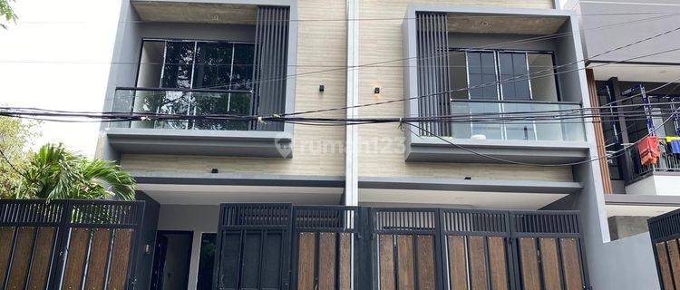 Meruya 5x25 Rp 2.6M Exclusive, Jalan Lebar, Parkir 2 Mobil St 1