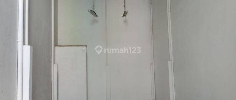 Sewa gudang di Jalan daan mogot, pergudangan bizpark. Jakarta Barat.  1