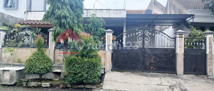 Kos Siap Jalan! Dalam Perumahan One Gate Dekat Pintu Tol 1