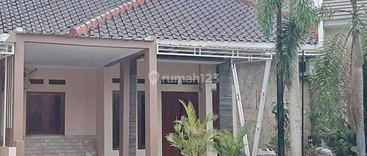 Hunian Bagus Siap Huni Villa Permata Hijau Cluster One Gate 1