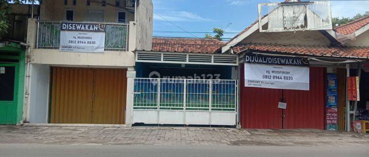 Rumah, Tanah Plus 4 Ruko Jalan Raya Merak Km 7 1