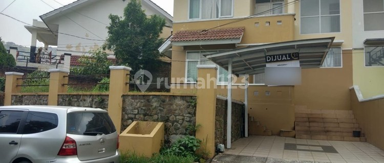 Hunian Bagus Furnished 2 Lantai Palm Hills Estate 1