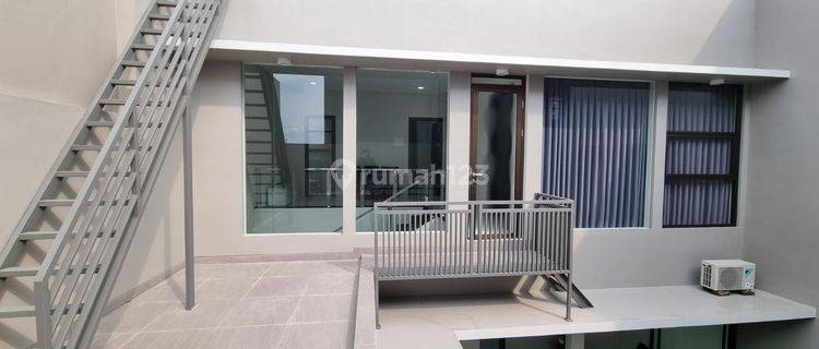 Dijual Rumah Baru 2 Lantai di Batununggal furnished 1