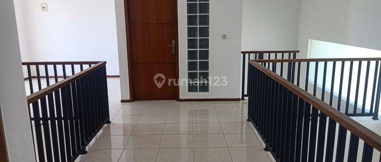 Dijual Rumah Cantik di Setiabudi Regency, Bandung 1