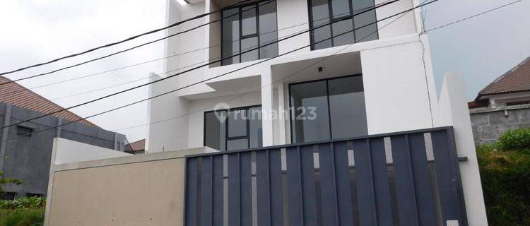 Dijual Rumah 2 Lantai Bagus di Setiabudi Regency, Bandung 1