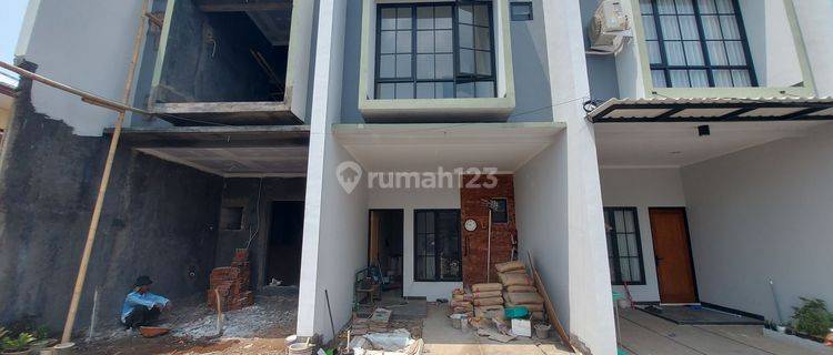 Rumah 2 Lantai di Dekat Stasiun Depok, Dekat Mall, Sekolah, RS 1