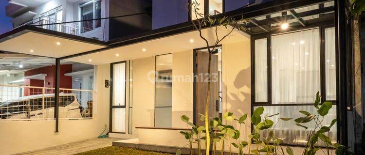 Dijual Rumah Minimalis Furnished di Kota Baru Parahyangan 1