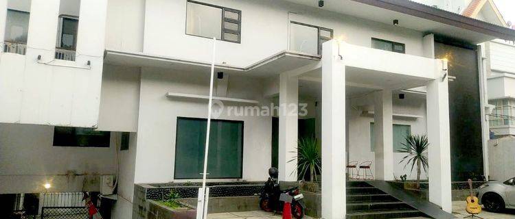 Disewakan Ruang Usaha Cocok Utk Kantor Atau Klinik Area Wijaya Kebayoran Baru 1