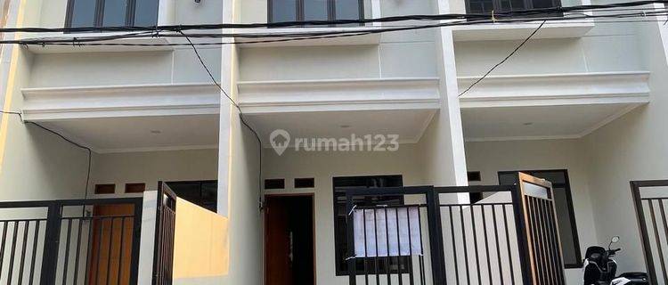 Rumah Baru Minimalis Di Jakarta Barat 1