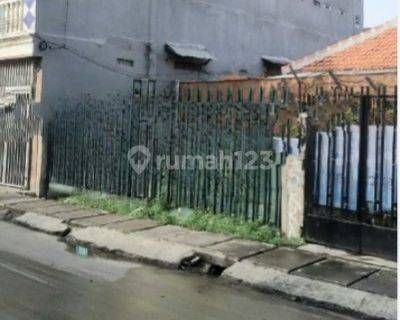 MURAH,Rumah tua hitung tanah,Harga dibawah NJOP,Jakarta pusat. 1