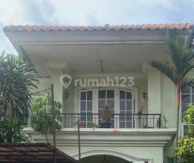 Dijual  Rumah Siap Huni 2 Lantai di Versailes BSD 1