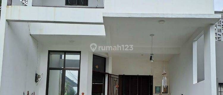 Dijual Rumah Cantik di Griya Sutra BSD 1