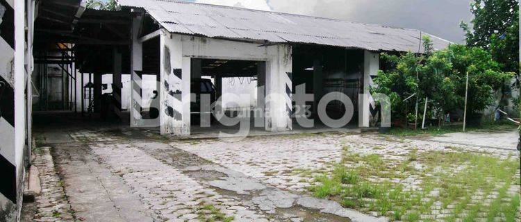 Rumah Luas Di Jl Otto Iskandardinata, Mangli, Jember Cocok Untuk Usaha 1