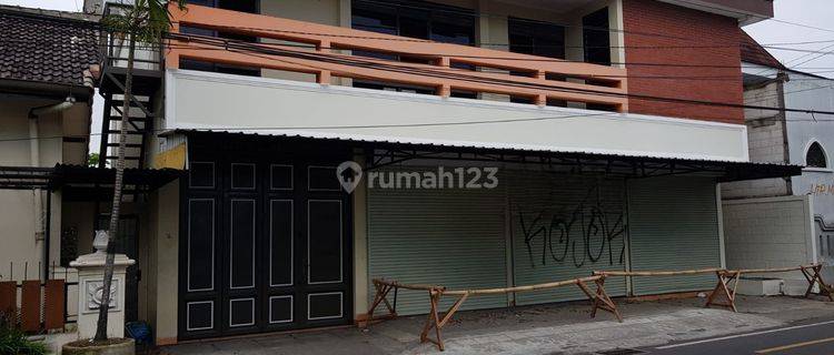 Ruang Usaha Dan Rumah Limasan Tepi Jalan Utama Area Wirobrajan Dekat Malioboro 1