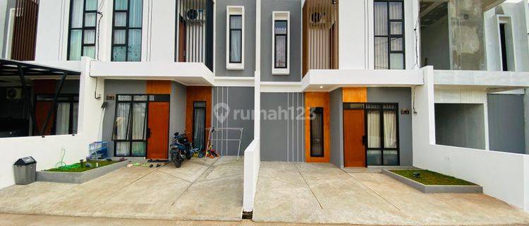 Rumah 2 Lantai Bagus Semi Furnished SHM Dekat Tansportasi Umum 1