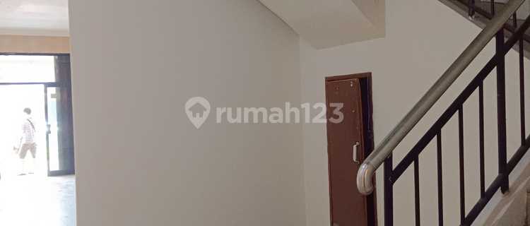 For Rent: 2-Story Shop House in Sector 1 Agading Serpong 1