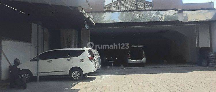 Dijual Showroom Mobil Di Tengah Kota Harga Tanah Saja 1