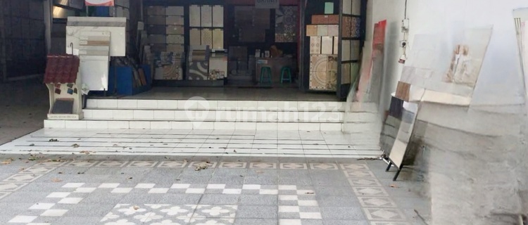 STRATEGIC SHOPHOUSE ON MAJAPAHIT MAIN ROAD 1