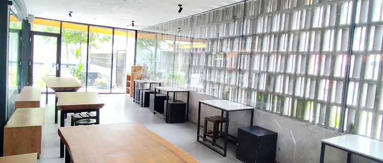 SEWA TEMPAT USAHA STRATEGIS JL. MAJAPAHIT RAYA SANGAT COCOK UNTUK RESTO, COFFE SHOP DAN USAHA LAINNYA SIAP PAKAI 1