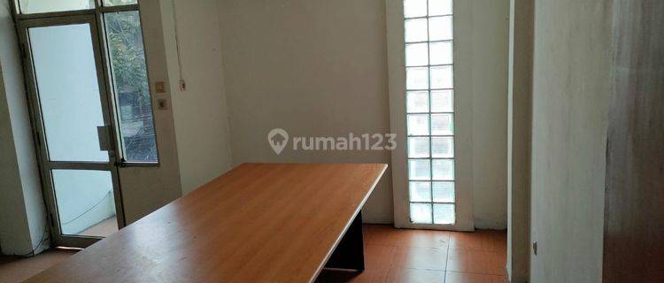 Di Jual Ruko Sayap Sukajadi 

 Kawasan perdagangan di pusat kota, dekat dengan Paris Van Java, RSHS, Jalan Sukajadi, dll. Berlokasi dekat dengan pintu tol Pasteur


 1