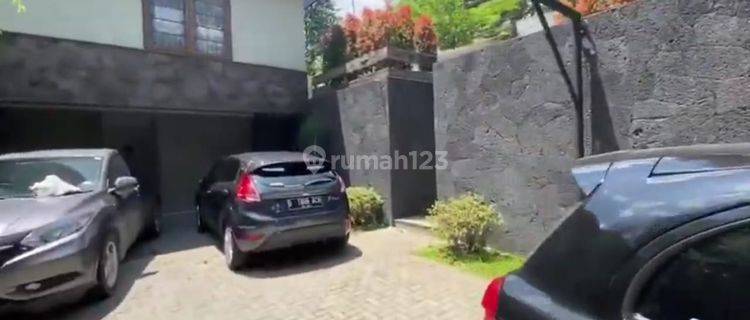 For Rent Rumah Lux Minimalis di Sayap Cipaganti 1