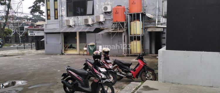 Ruang Usaha di Sewa Strategis di Mainroad Setiabudi 1