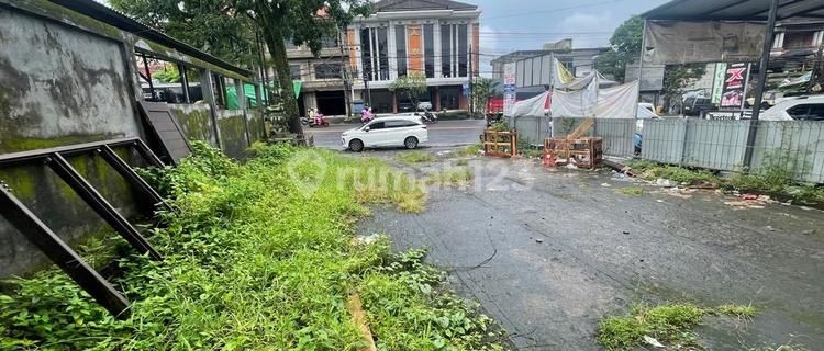 2-Story Shop House on Main Road, Tabanan 1