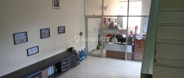 Jual gedung perkantoran dan rumah Lux di Moch Toha 1
