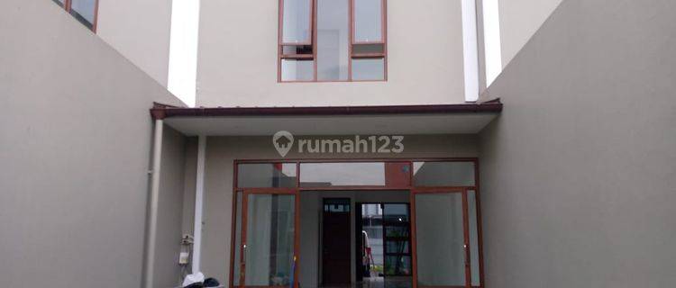 Rumah 2 Lantai Baru SHM di Komplek Leuwisari, Bandung 150m2 1