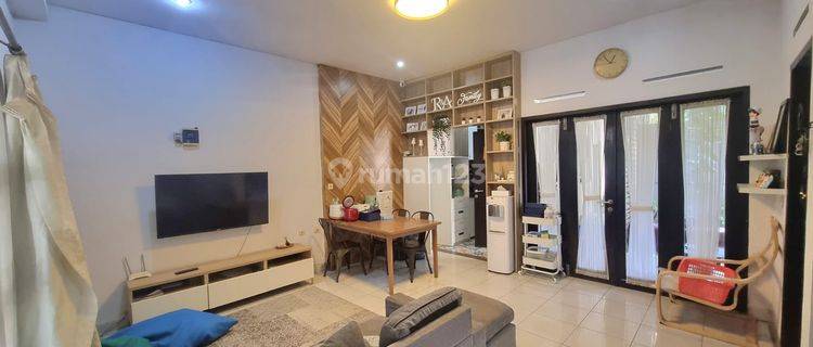 Rumah Bagus Sayap Buah Batu, Bandung Semi Furnished 1