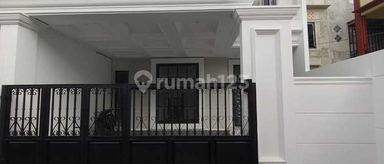 Rumah Baru Modern Classic Di Ciracas Jakarta Timur 1