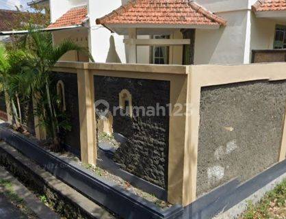 Rumah besar dengan banyak kamar dekat KFC  1