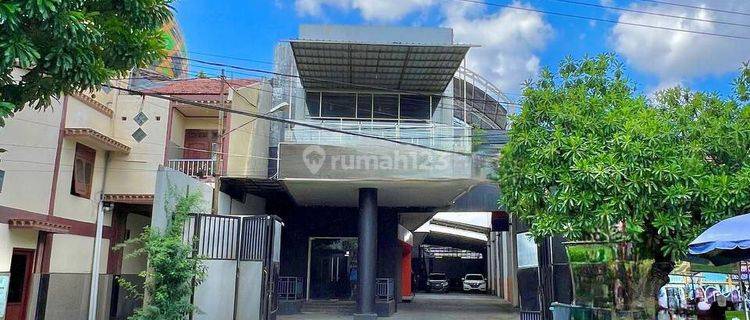 Jual Cepat, Bangunan Komersil Raya Karangmenjangan 1