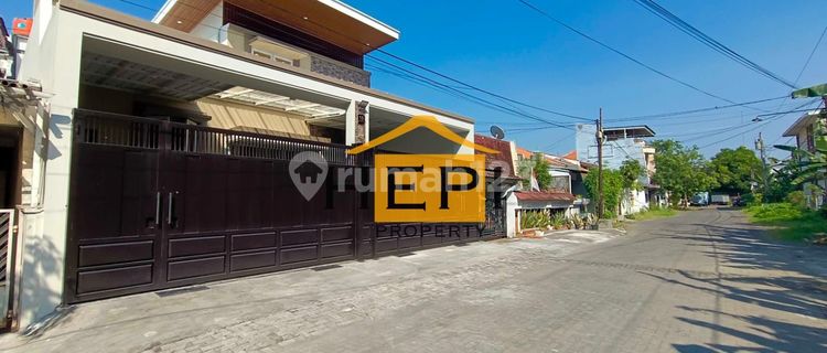 Luxury House in the City Center 1