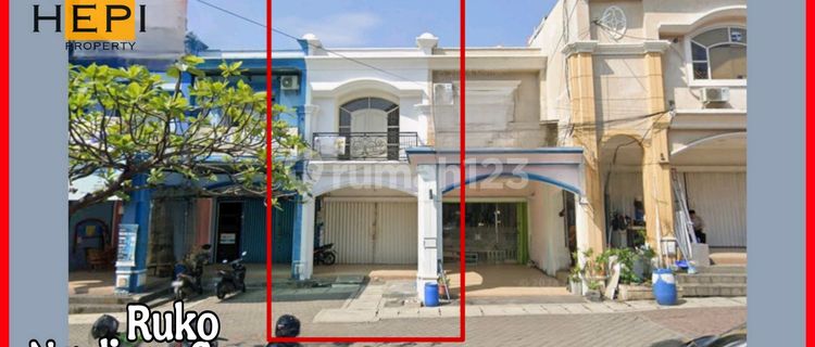 2-Story Shop House in Ngaliyan Square, Ready to Use, Spacious Parking. 1